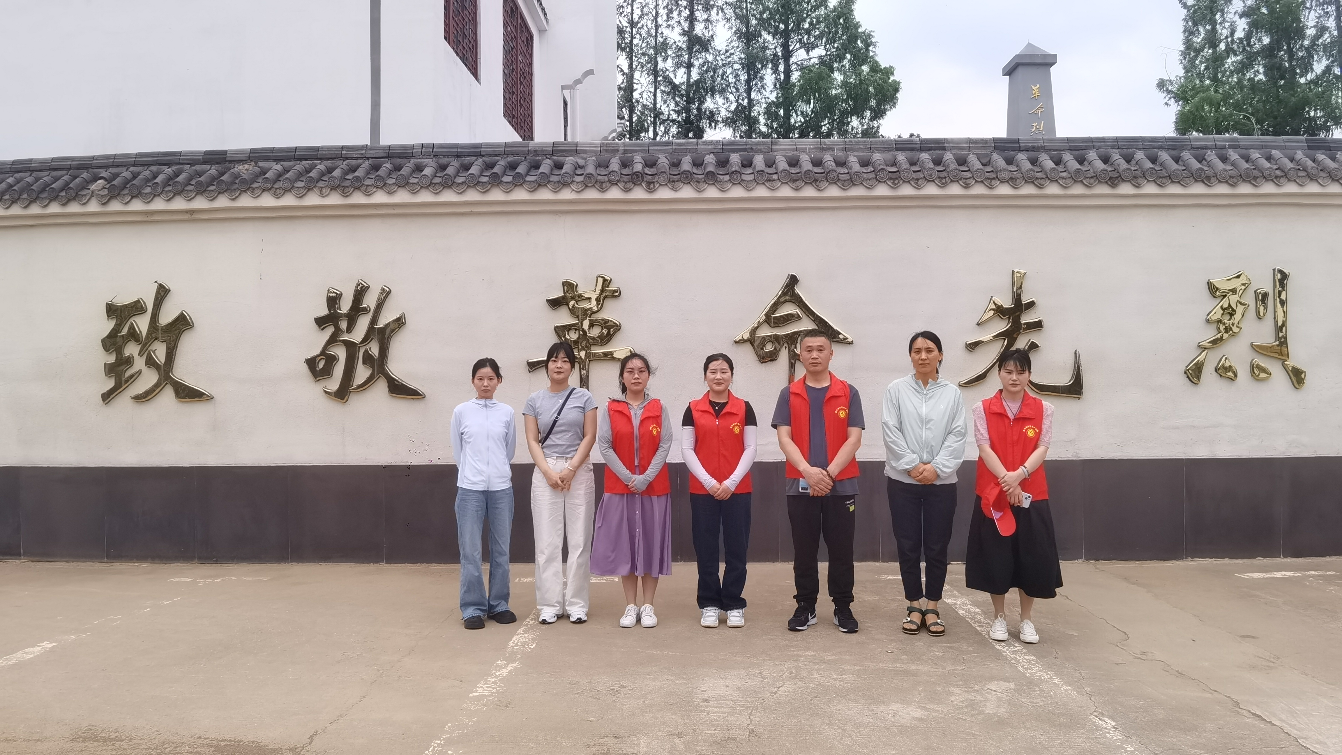 传承英烈精神，树立崇高理想(图1)