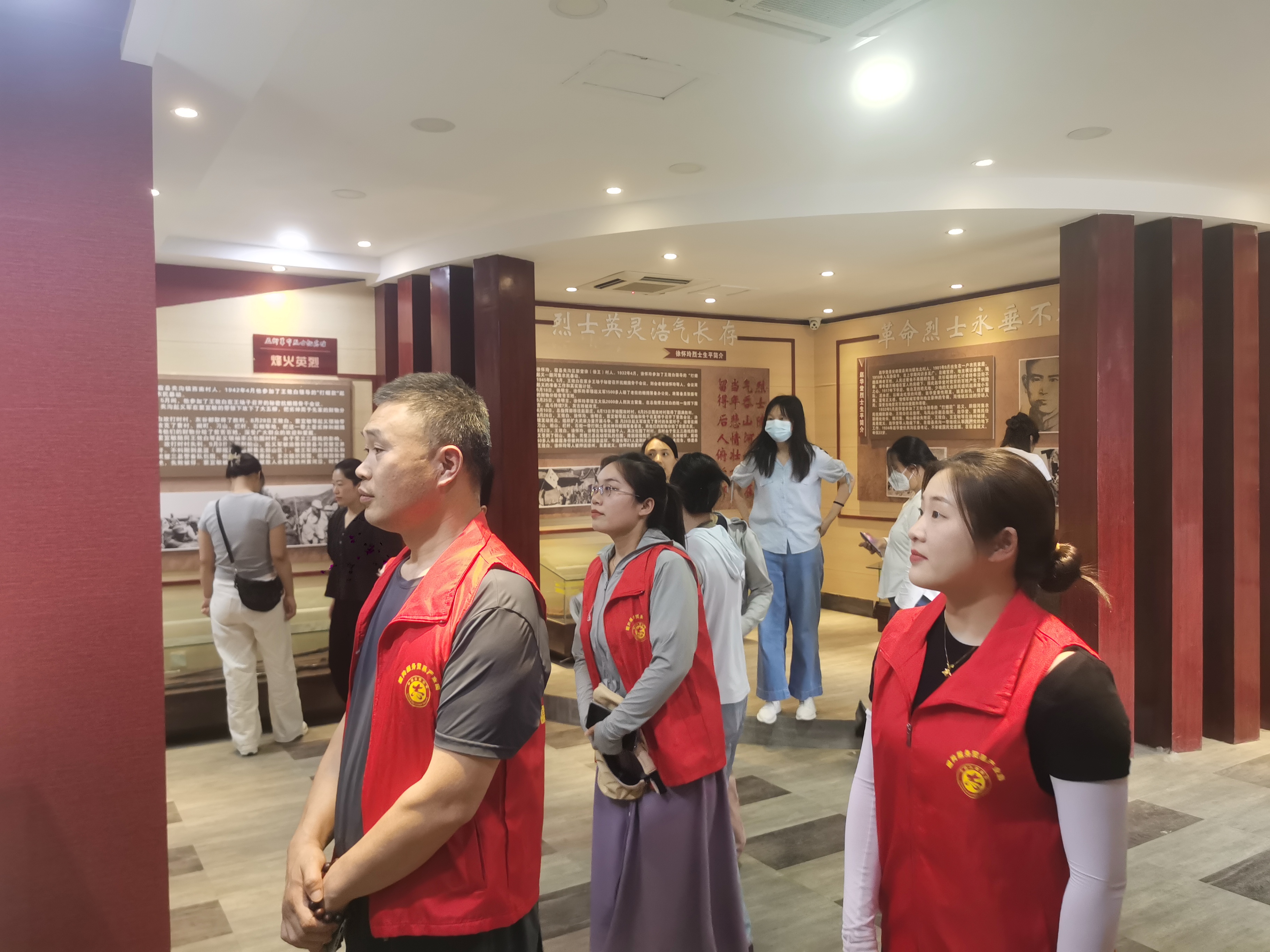 传承英烈精神，树立崇高理想(图4)